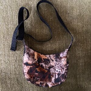 Baggu Small Crescent Photo Forest EUC